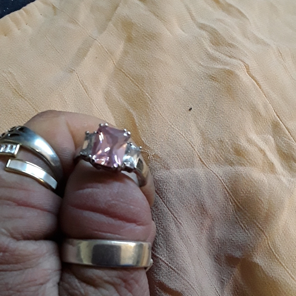 Elegant Pink Stone Silver Ring
